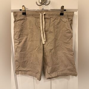 🩳 Goodfellow & Co Men's Tan Shorts in Excellent Pre-Worn Condition, Size Small 🩳